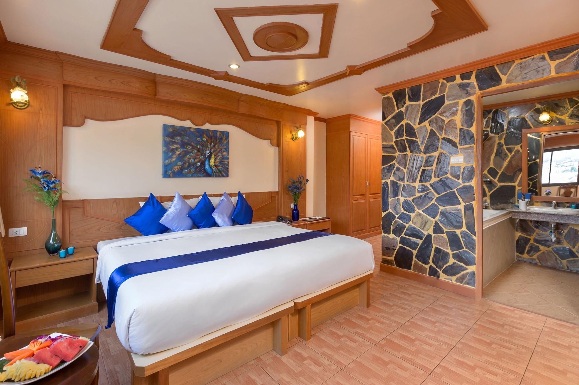 Tiger Hotel Patong Bagian luar foto
