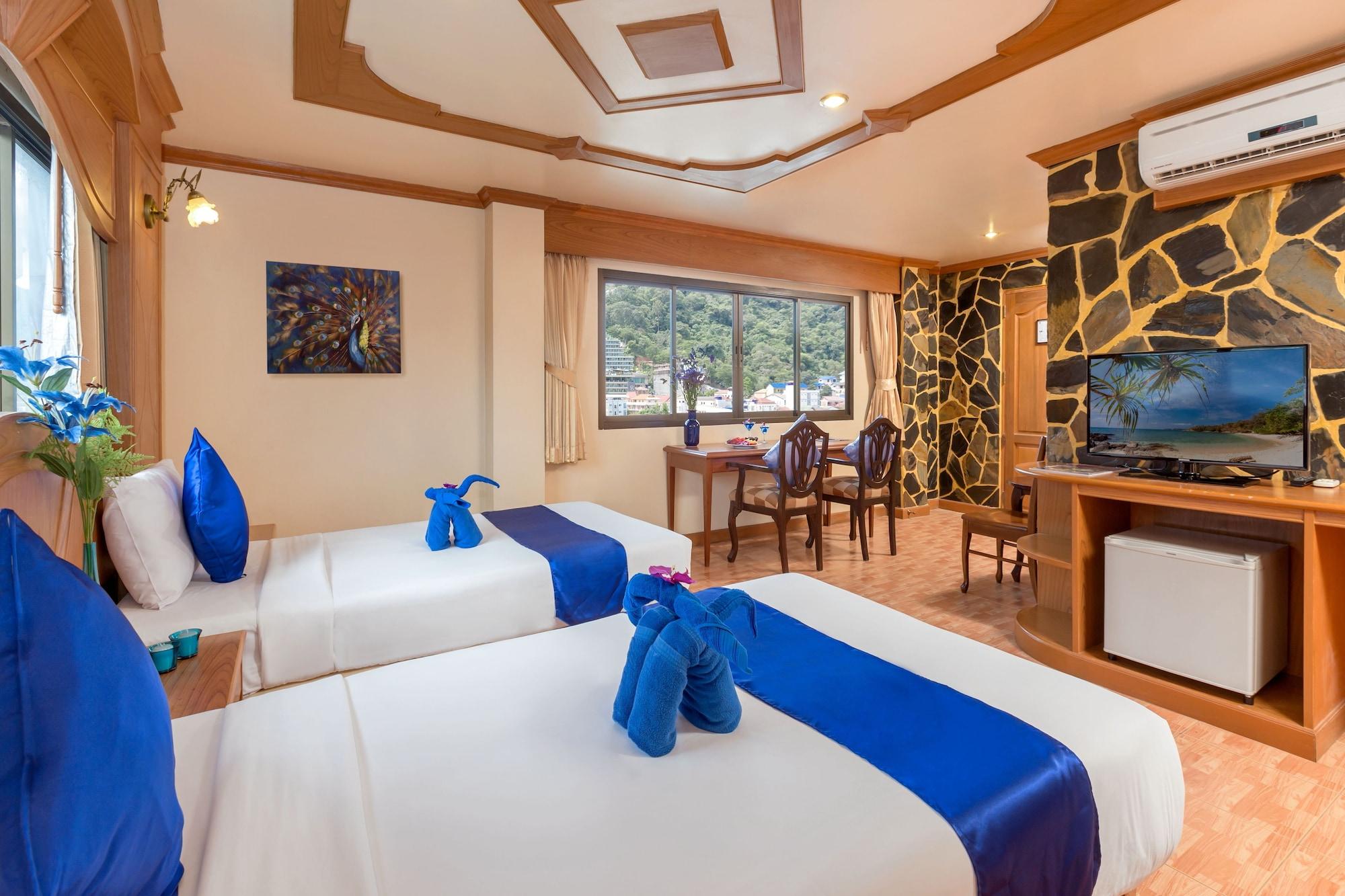 Tiger Hotel Patong Bagian luar foto